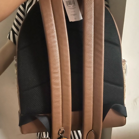 Coach backpack - Picture 4 of 8